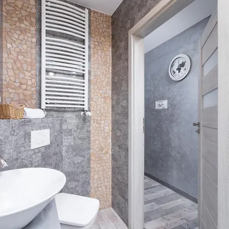 Cracow Czeczow By Renters Apartament *